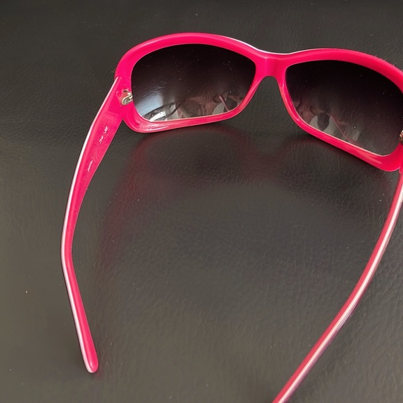 Gorgeous sunglasses - Picture 2 of 3